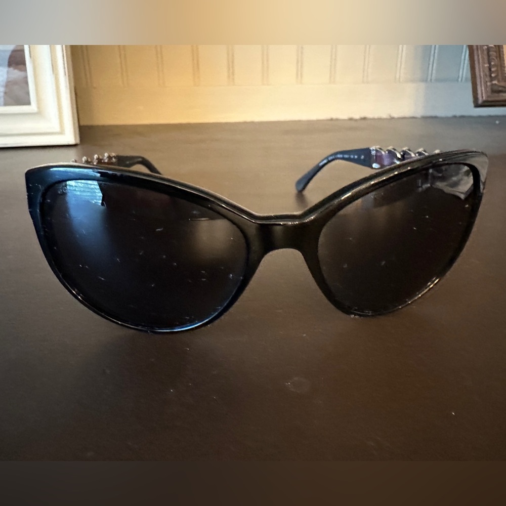 CHANEL Black Sunglasses EUC